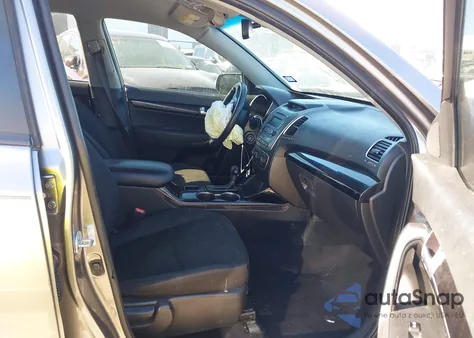 2014 Kia Sorento Lx z USA, uszkodzony, nr VIN 5XYKT3A63EG533983